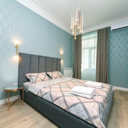 Lux , Two Bedrums Kijev Kültér fotó